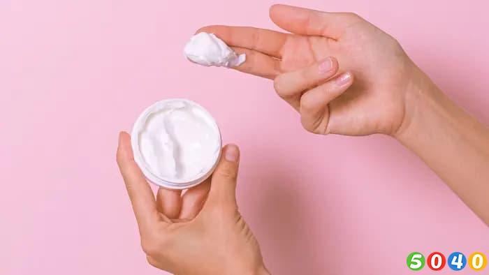 کرم ضد لک مناسب برای پوست روشن و بدون لک-5040