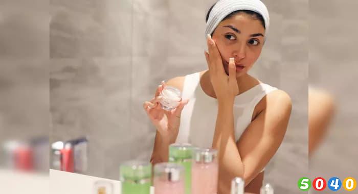 روتین مراقبت از پوست با کرم روز مناسب-5040