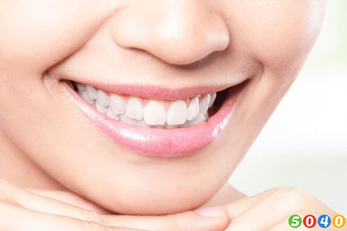 لبخند درخشان با سفید کردن دندان در زمان مناسب-5040