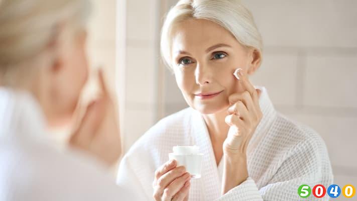 نحوه استفاده از کرم ضد چروک برای سفتی و لطافت پوست