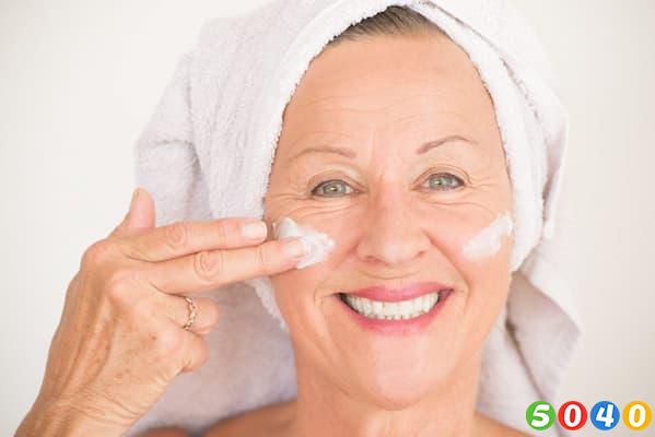 نحوه استفاده از کرم ضد چروک